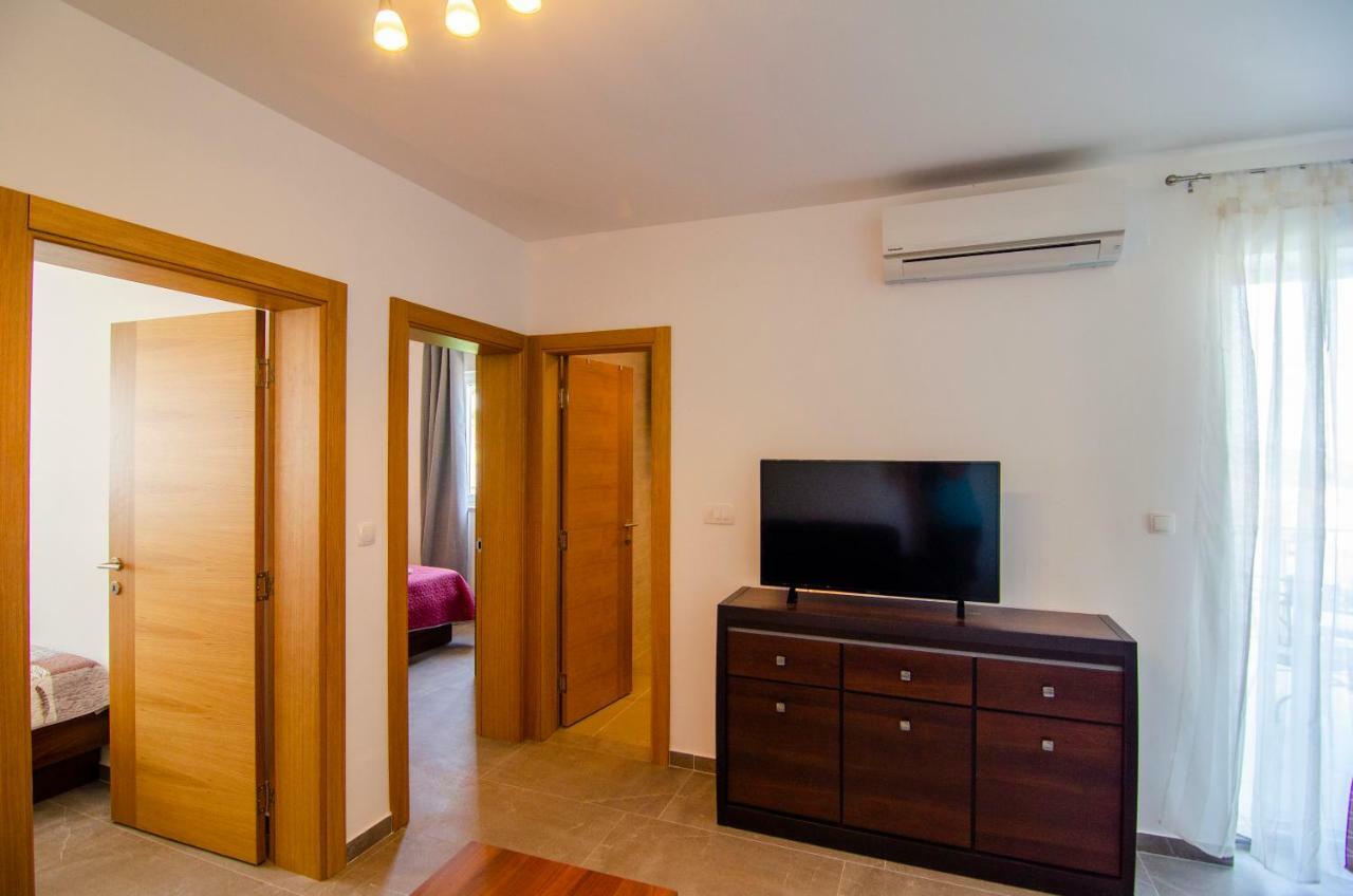 Apartments Sara 2 Bol Dış mekan fotoğraf