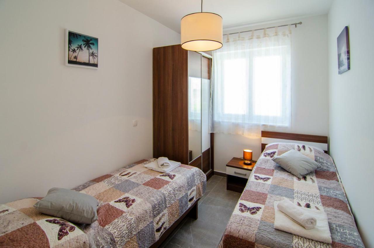 Apartments Sara 2 Bol Dış mekan fotoğraf