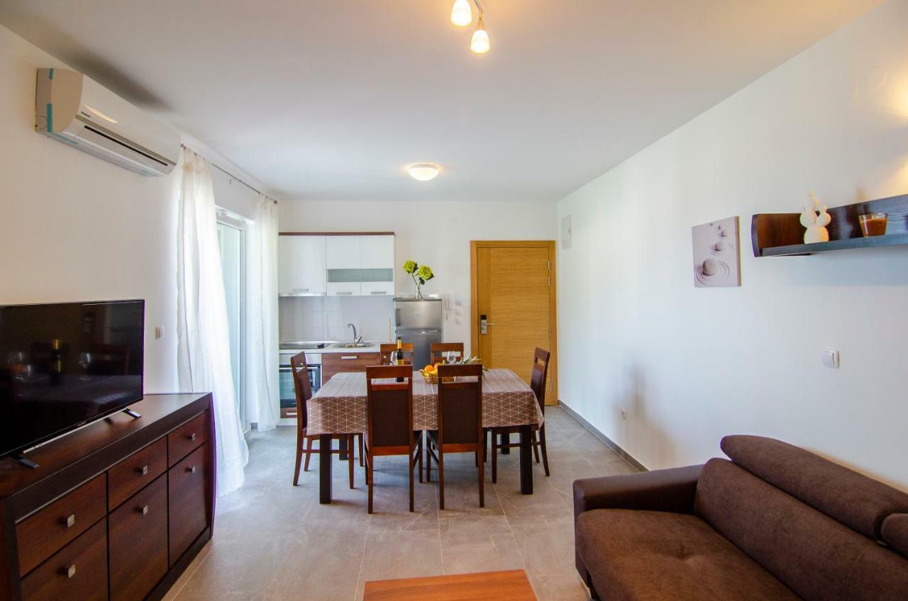 Apartments Sara 2 Bol Dış mekan fotoğraf