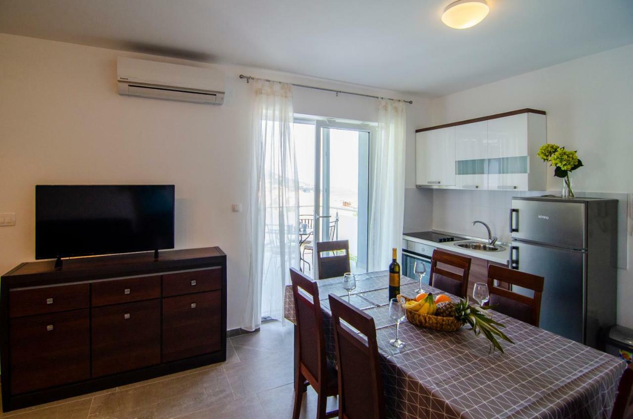 Apartments Sara 2 Bol Dış mekan fotoğraf