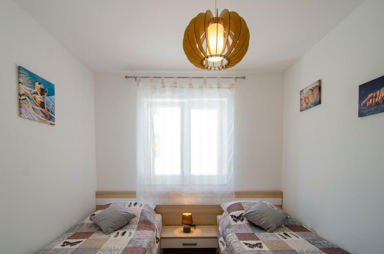 Apartments Sara 2 Bol Dış mekan fotoğraf