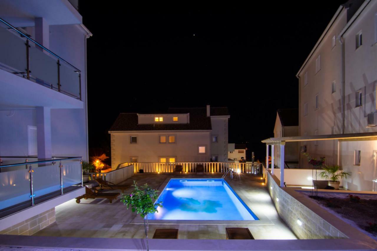 Apartments Sara 2 Bol Dış mekan fotoğraf