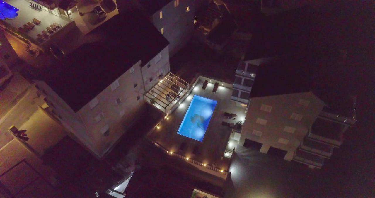 Apartments Sara 2 Bol Dış mekan fotoğraf