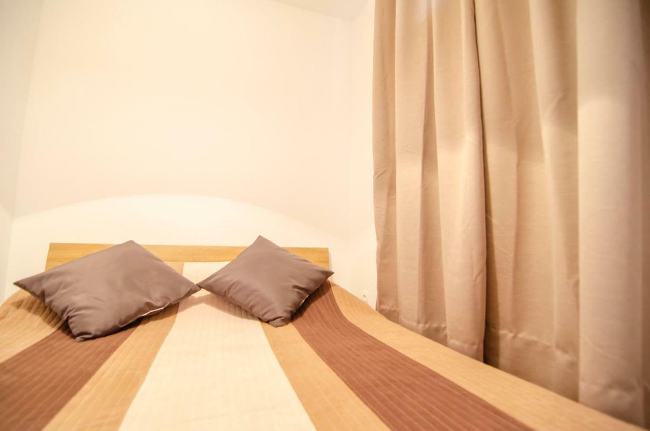 Apartments Sara 2 Bol Dış mekan fotoğraf