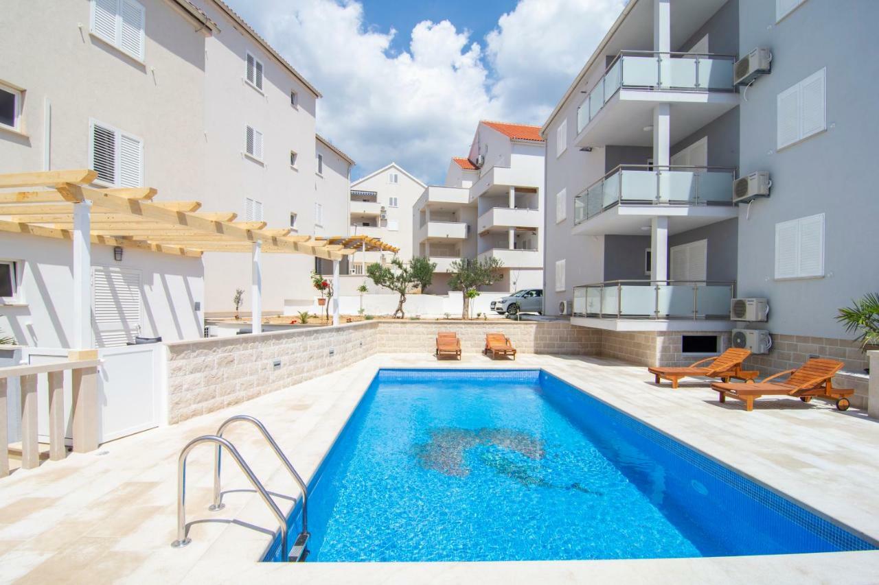Apartments Sara 2 Bol Dış mekan fotoğraf
